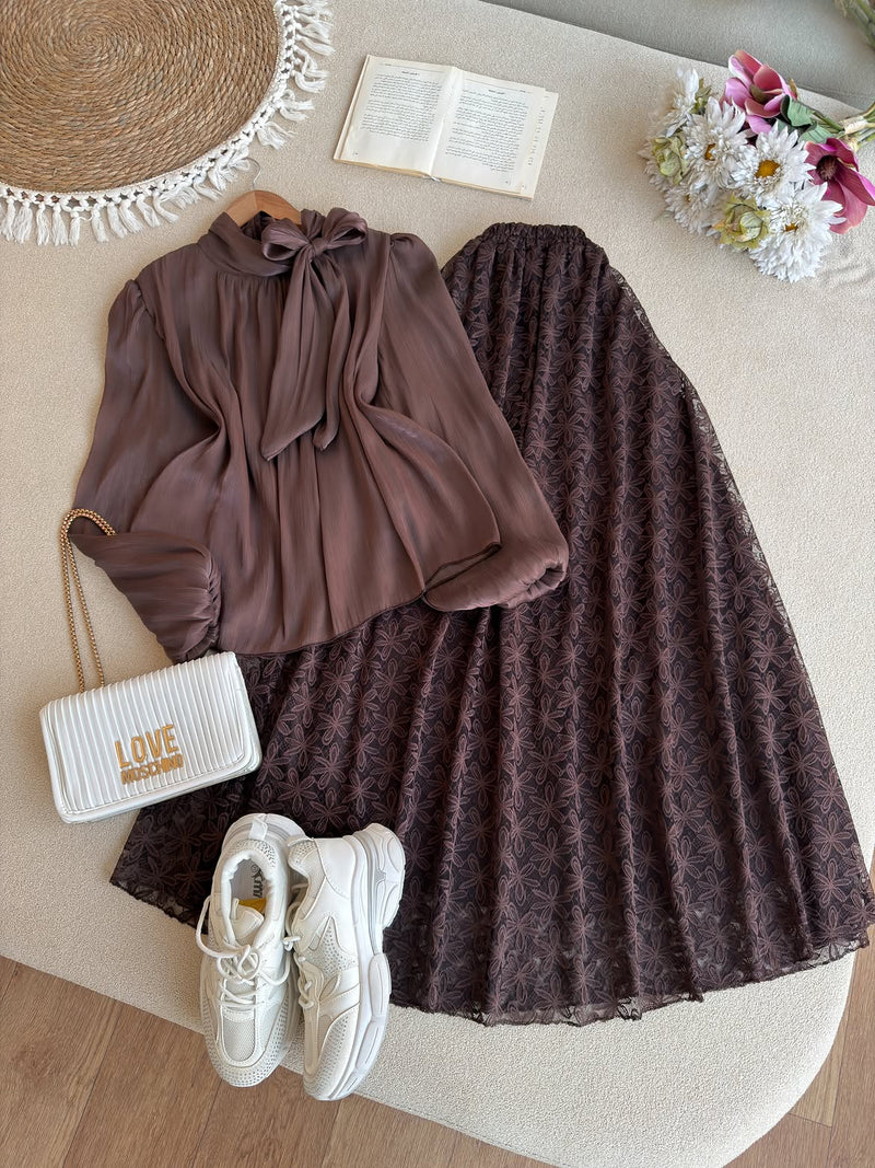 طقم أنيق بلمسة أنثوية راقية yourswomanswear