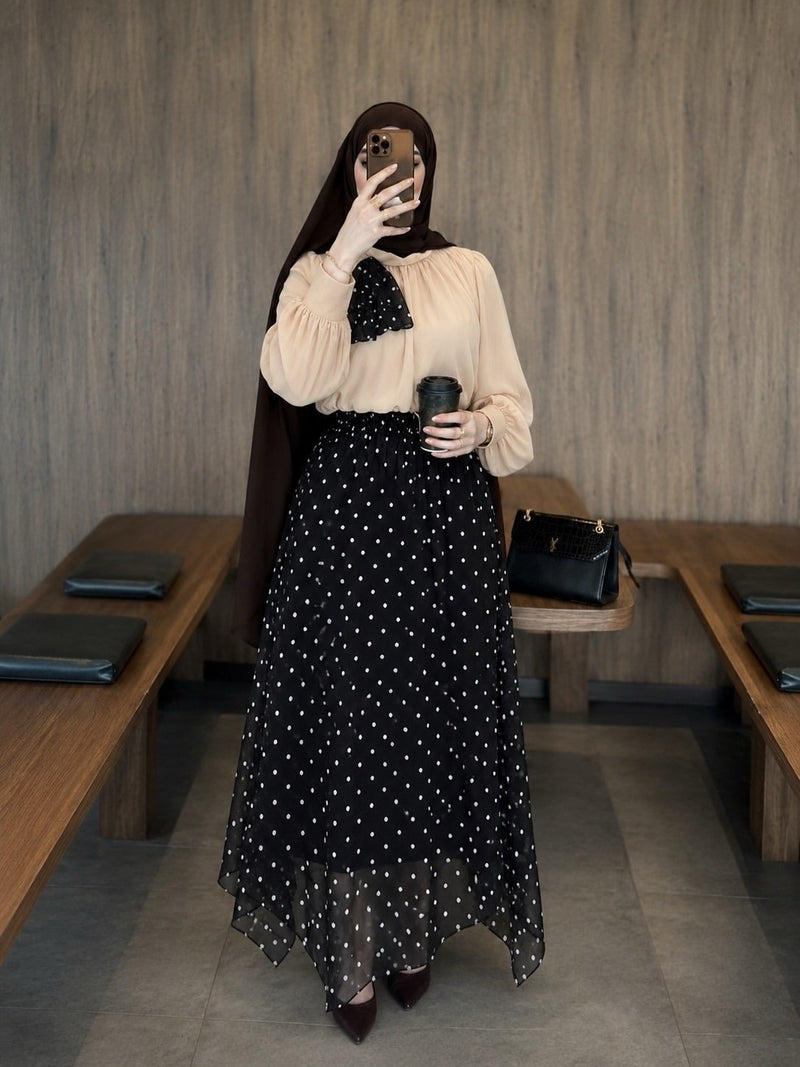 طقم فاخر قطعتين: قميص أورجانزا وتنورة شيفون منقطة من yourswomanswear yourswomanswear