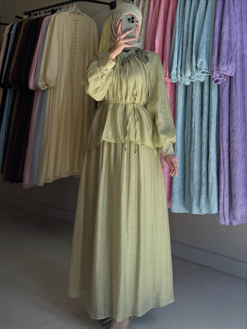 طقم ماكسي منسدل بتصميم كلاسيكي هادئ yourswomanswear