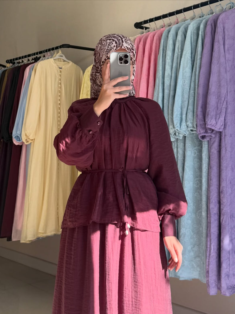 طقم ماكسي منسدل بتصميم كلاسيكي هادئ yourswomanswear
