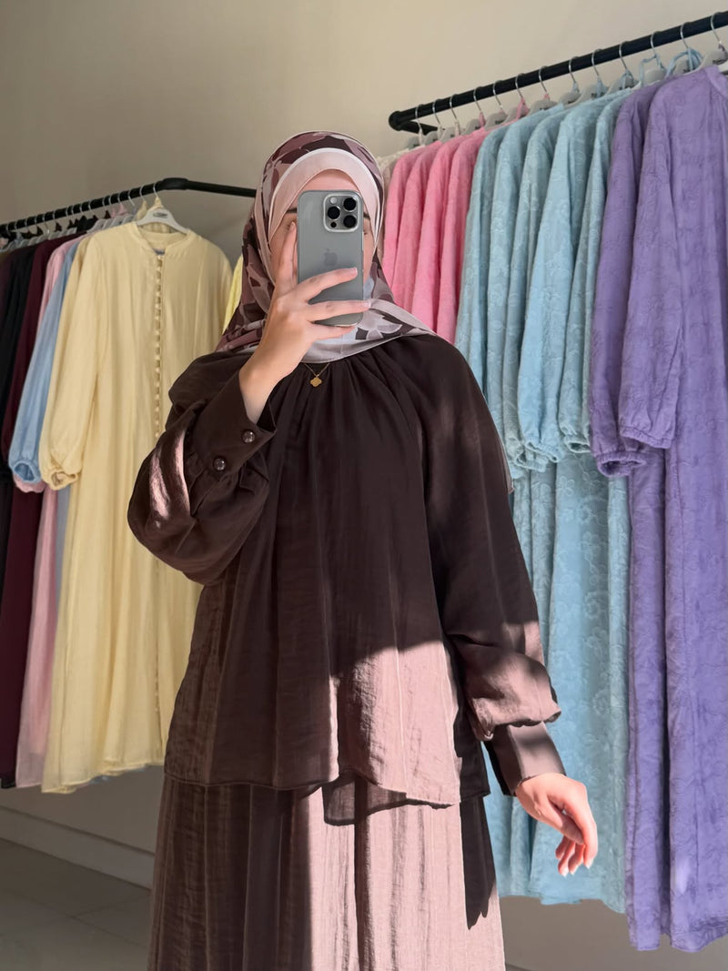 طقم ماكسي منسدل بتصميم كلاسيكي هادئ yourswomanswear