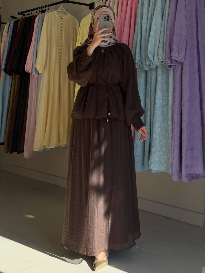 طقم ماكسي منسدل بتصميم كلاسيكي هادئ yourswomanswear