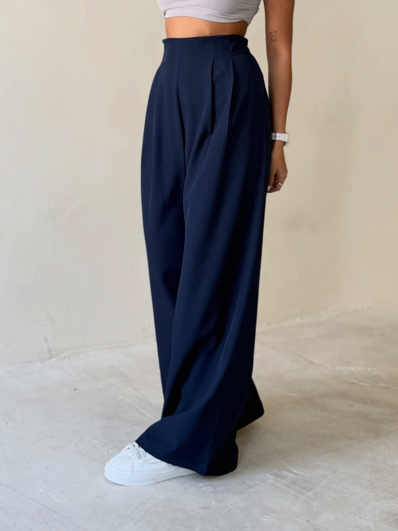 بنطلون كاجوال واسع (Palazzo) بكسرات أمامية ناعمة yourswomanswear