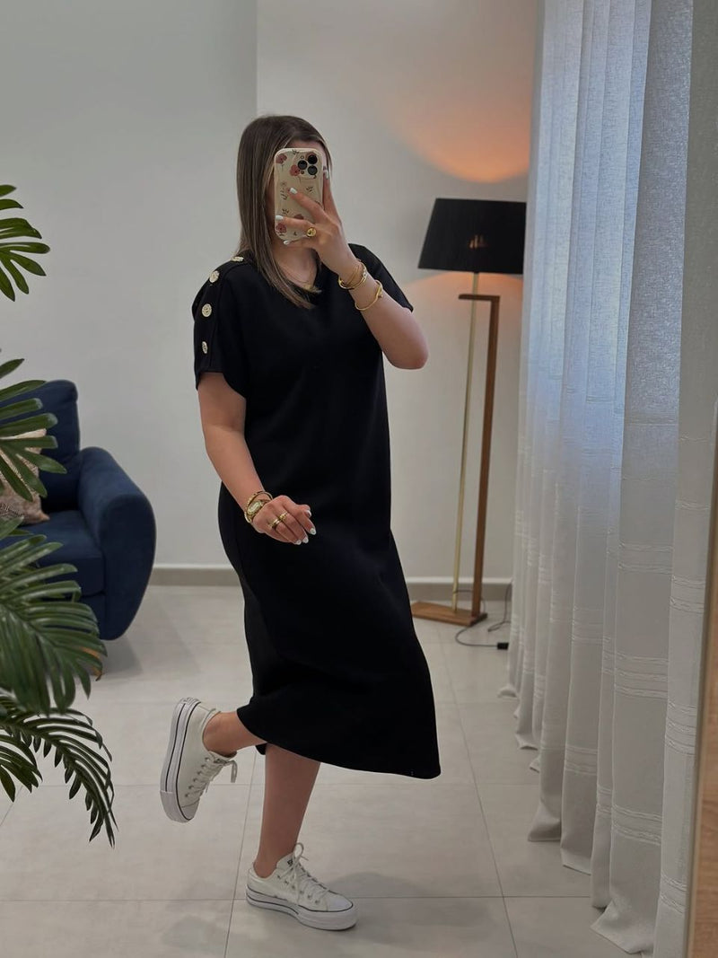 فستان كاجوال ناعم ومريح بقصة مستقيمة وأزرار كتف معدنية yourswomanswear