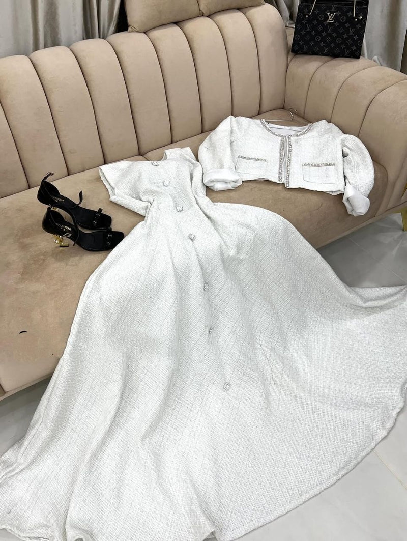 طقم التويد الملكي: فستان ماكسي مع جاكيت قصير مرصع بتفاصيل فاخرة - أزياء نسائية فاخرة ومحتشمة بالمغرب