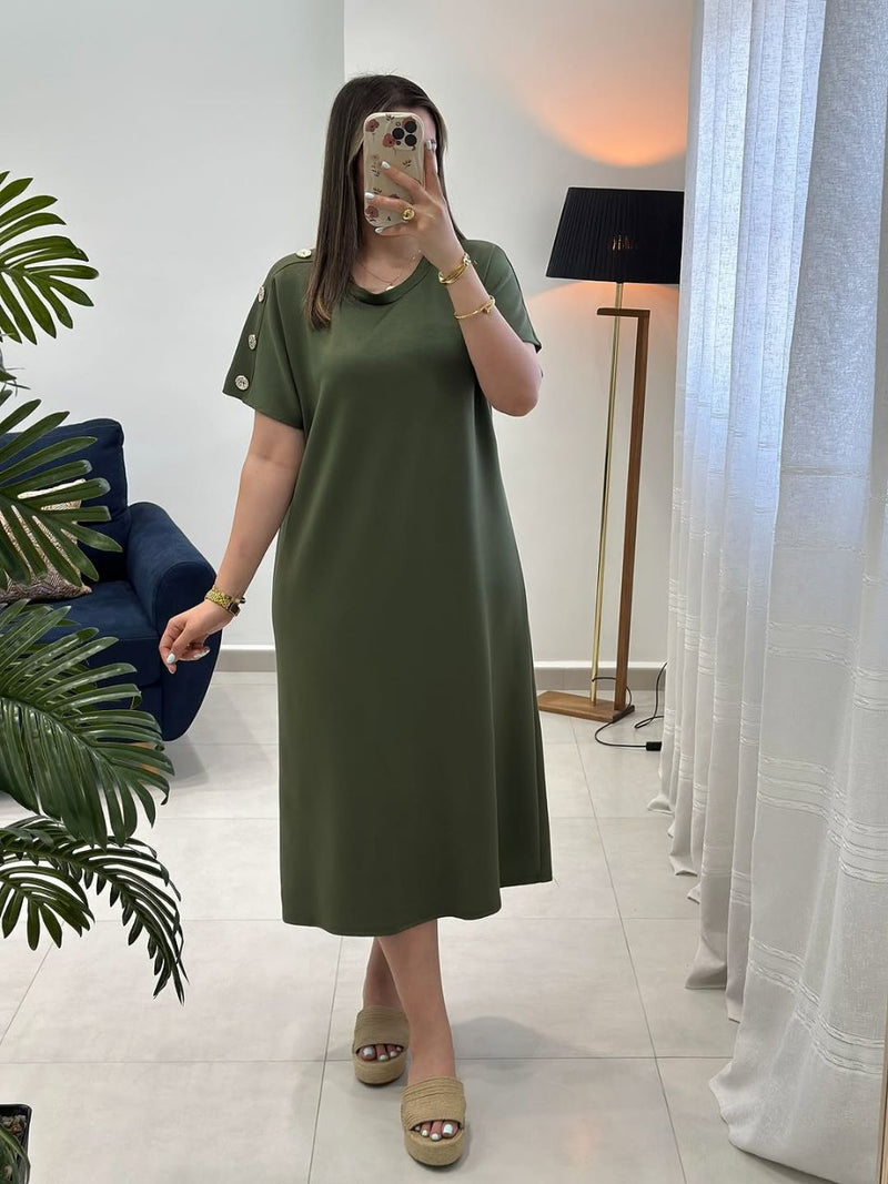 فستان كاجوال ناعم ومريح بقصة مستقيمة وأزرار كتف معدنية yourswomanswear